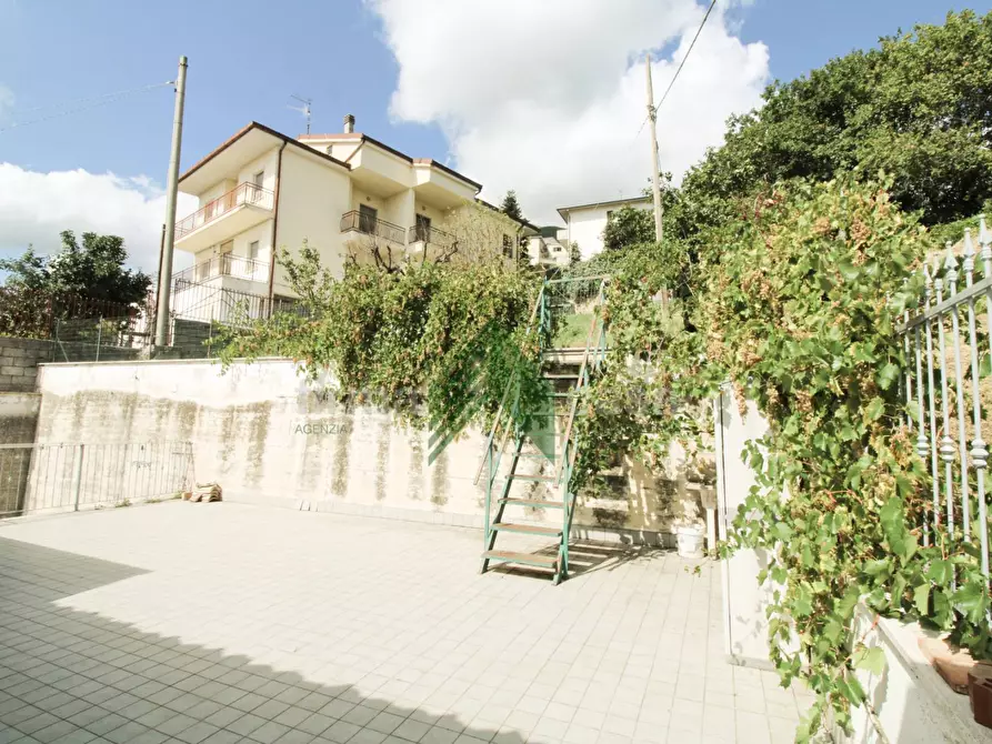 Immagine 24 di Casa indipendente in vendita  in sp 52 a Teramo