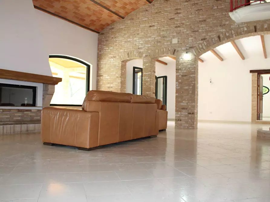 Immagine 10 di Villa in vendita  in via Della Madonna 11 a Campli