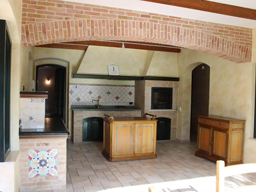 Immagine 16 di Villa in vendita  in via Della Madonna 11 a Campli