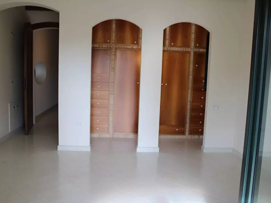 Immagine 23 di Villa in vendita  in via Della Madonna 11 a Campli