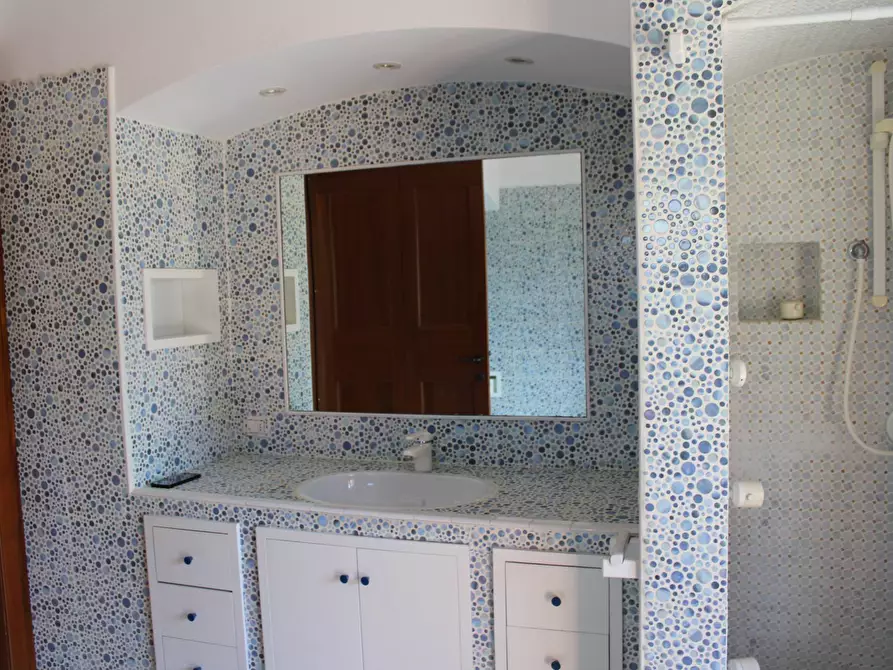 Immagine 28 di Villa in vendita  in via Della Madonna 11 a Campli