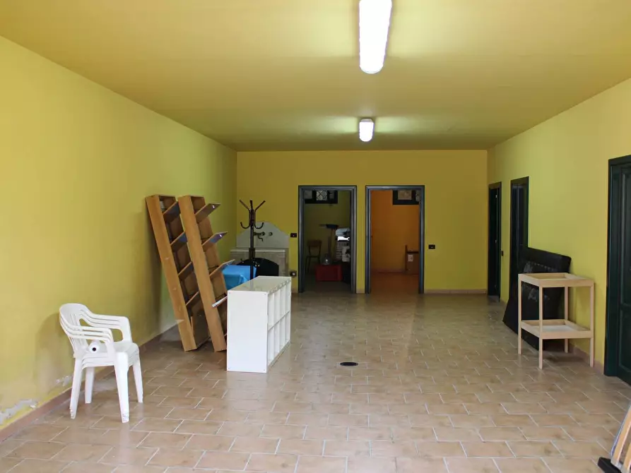 Immagine 29 di Villa in vendita  in via Della Madonna 11 a Campli