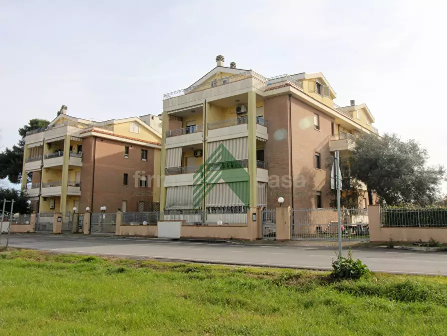 Immagine 2 di Appartamento in vendita  in via Del Sottopassaggio 2b a Roseto Degli Abruzzi
