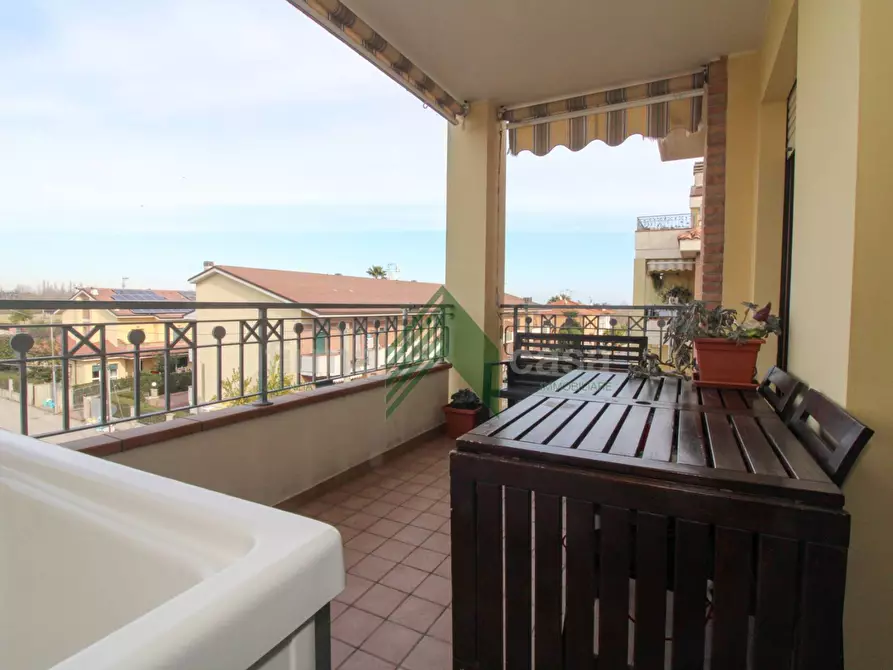 Immagine 13 di Appartamento in vendita  in via Del Sottopassaggio 2b a Roseto Degli Abruzzi