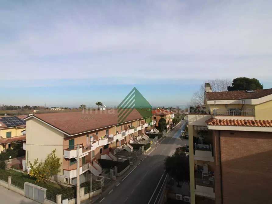 Immagine 30 di Appartamento in vendita  in via Del Sottopassaggio 2b a Roseto Degli Abruzzi