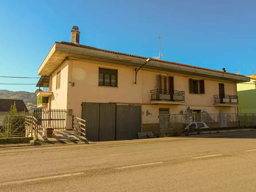Immagine 1 di Casa indipendente in vendita  in Villa Vomano a Teramo