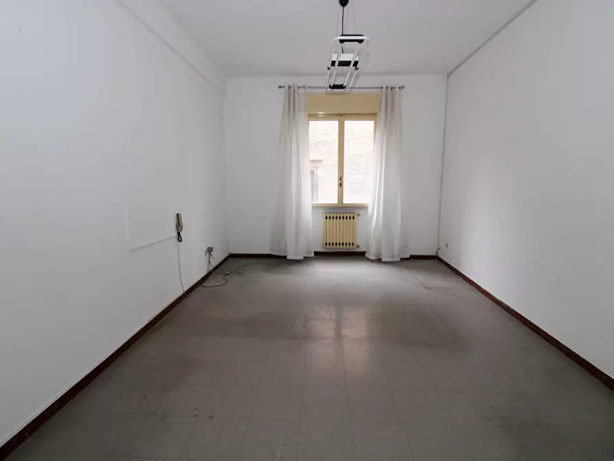 Immagine 12 di Appartamento in vendita  in via Teatro Antico 18 a Teramo