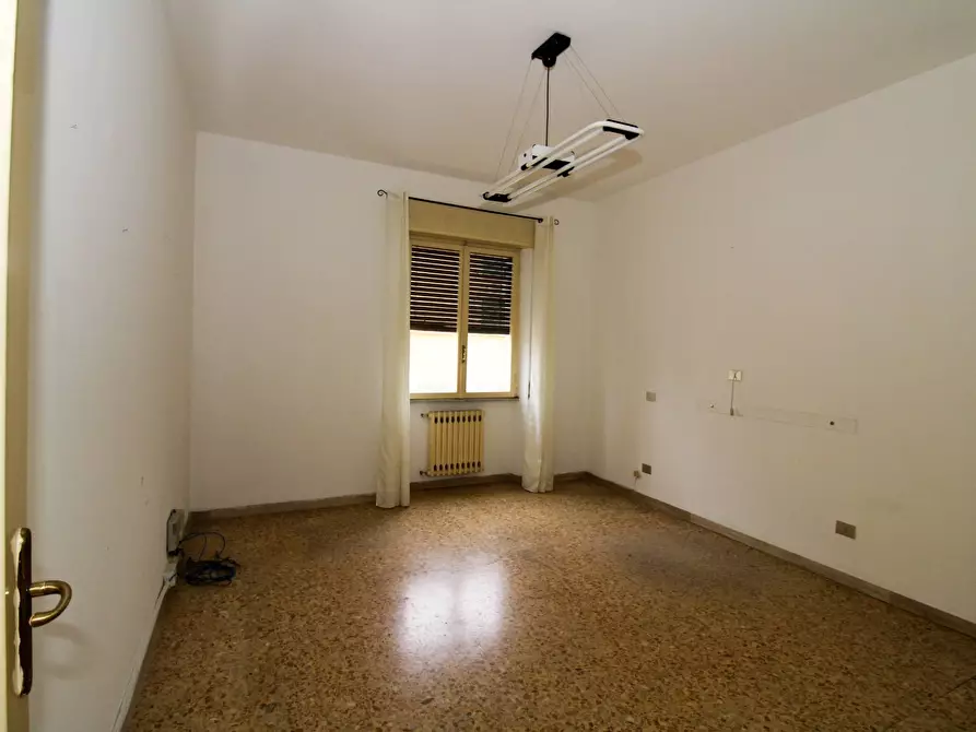 Immagine 19 di Appartamento in vendita  in via Teatro Antico 18 a Teramo