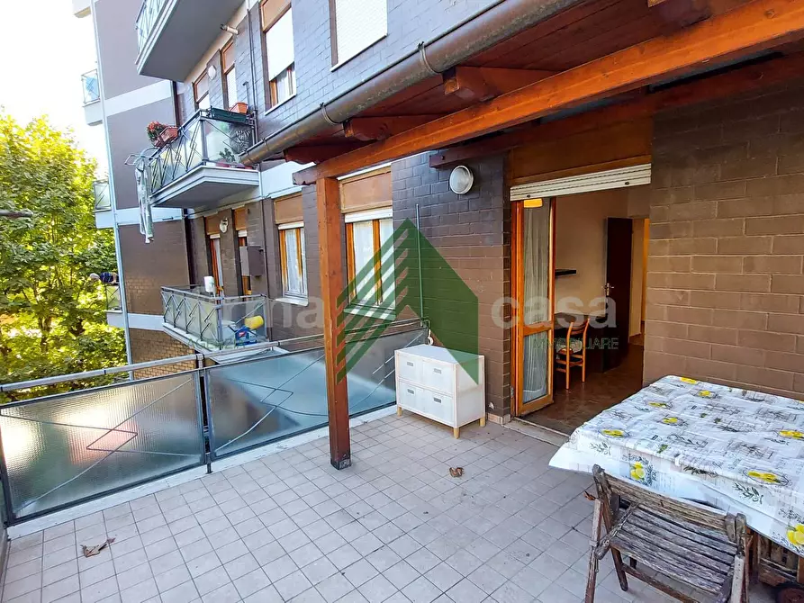 Immagine 8 di Appartamento in vendita  in Viale Giovanni Bovio 115 a Teramo