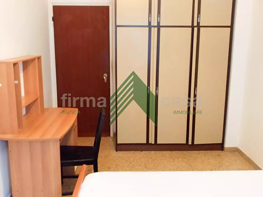 Immagine 10 di Appartamento in vendita  in Viale Giovanni Bovio 115 a Teramo