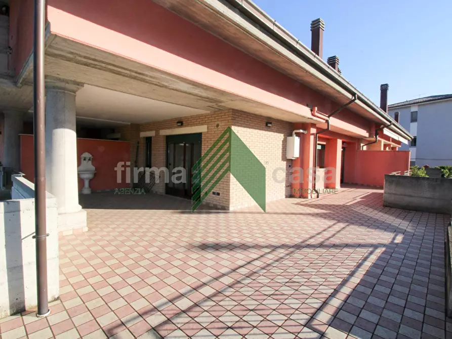 Immagine 6 di Appartamento in vendita  in località Piano Della Lenta / a Teramo