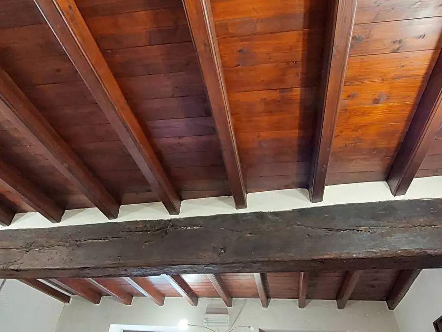 Immagine 4 di Locale commerciale in vendita  in Vicolo Termine 2 a Pinerolo