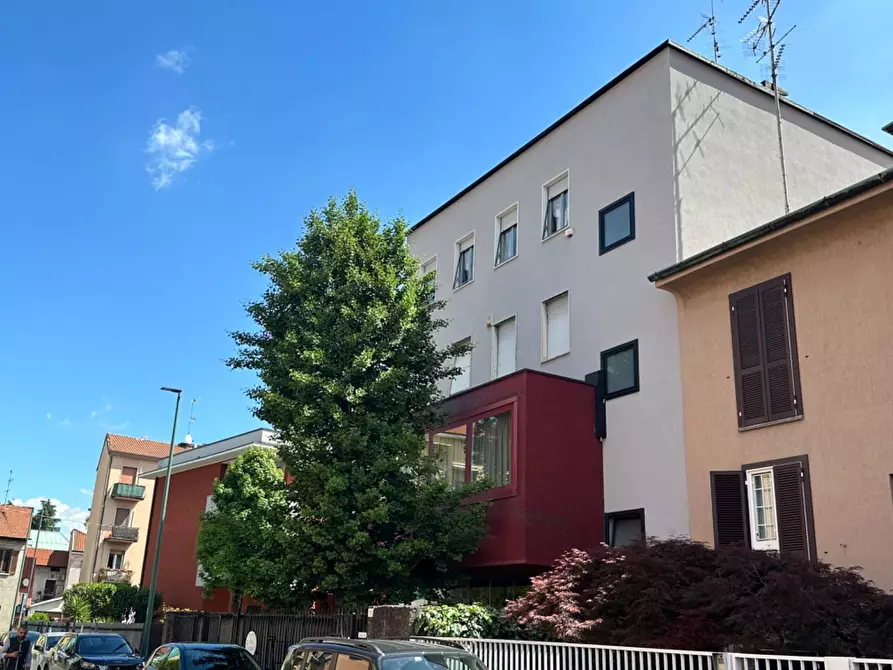 Immagine 1 di Appartamento in vendita  in VIA SENTATI 9 a Cologno Monzese