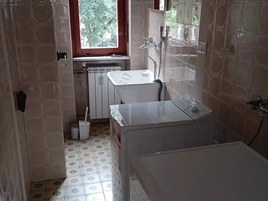 Immagine 38 di Appartamento in affitto  in corso Svizzera 76 a Torino