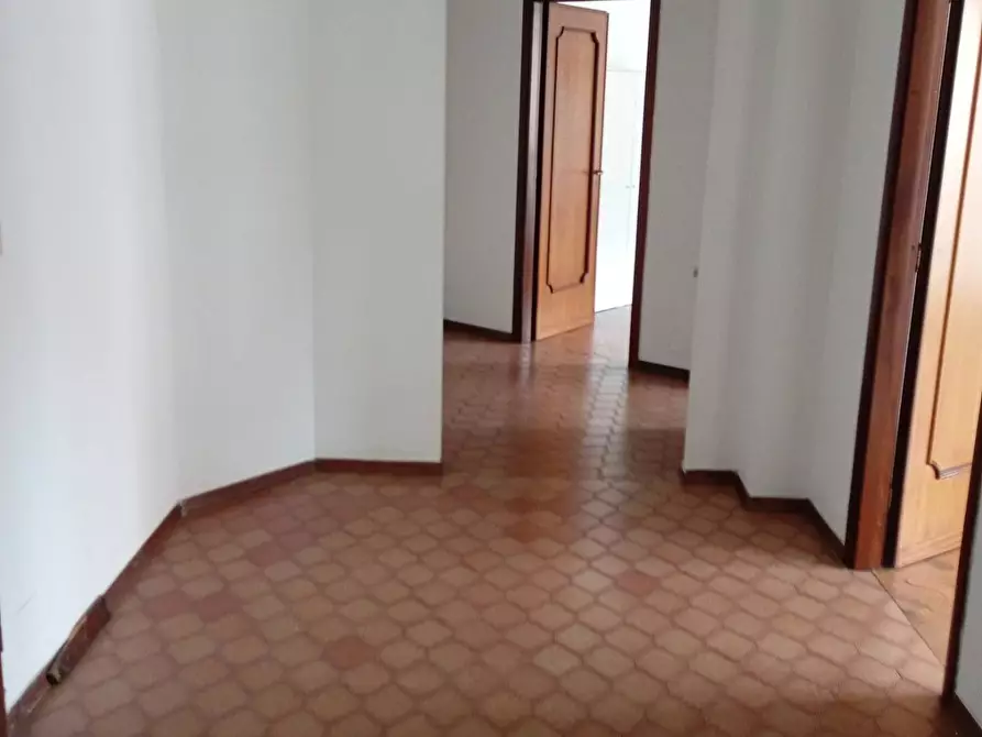 Immagine 21 di Appartamento in affitto  in corso Svizzera 76 a Torino