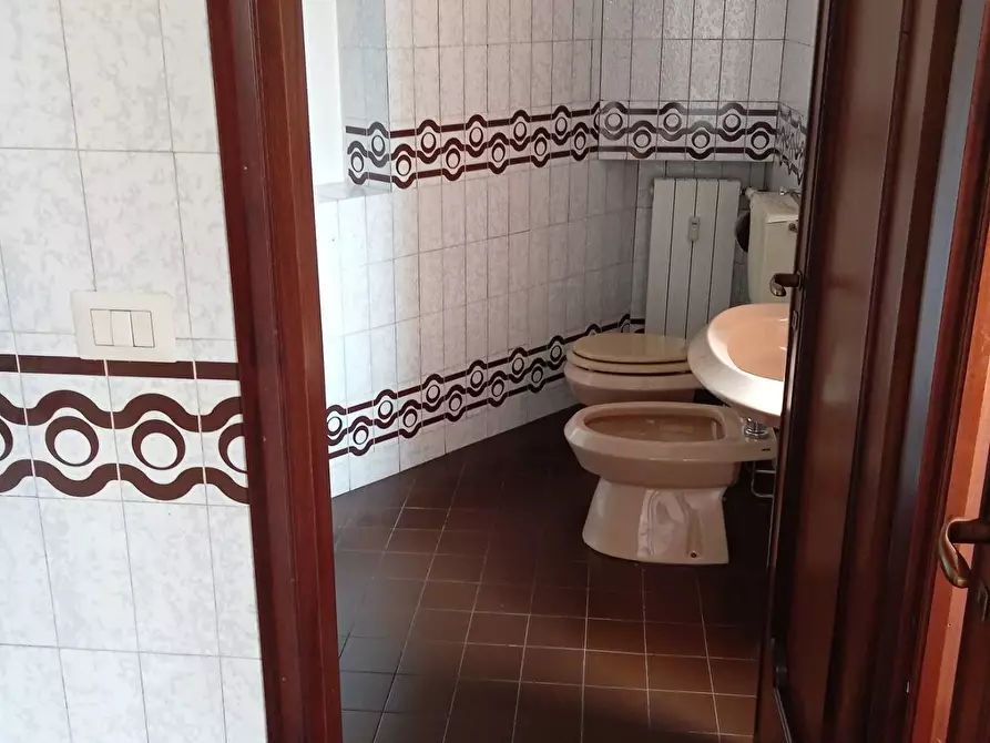 Immagine 32 di Appartamento in affitto  in corso Svizzera 76 a Torino