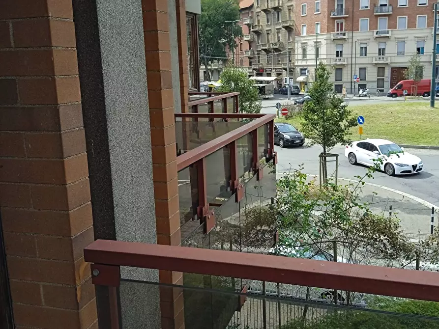 Immagine 43 di Appartamento in affitto  in corso Svizzera 76 a Torino