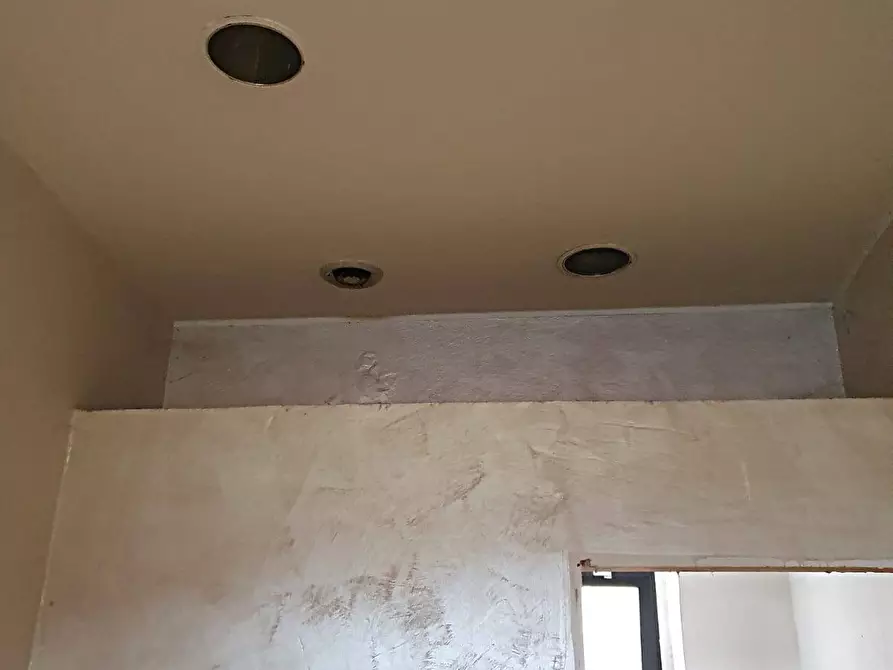 Immagine 4 di Locale commerciale in vendita  in Via Lauro Rossi 71 a Torino