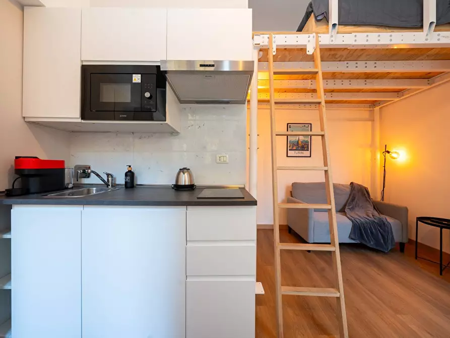 Immagine 5 di Appartamento in affitto  in VIA SAN MASSIMO 42 a Torino