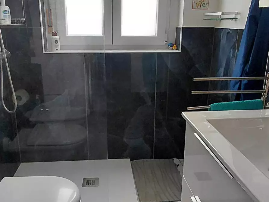 Immagine 13 di Appartamento in vendita  in Strada Del Portone 35 a Torino