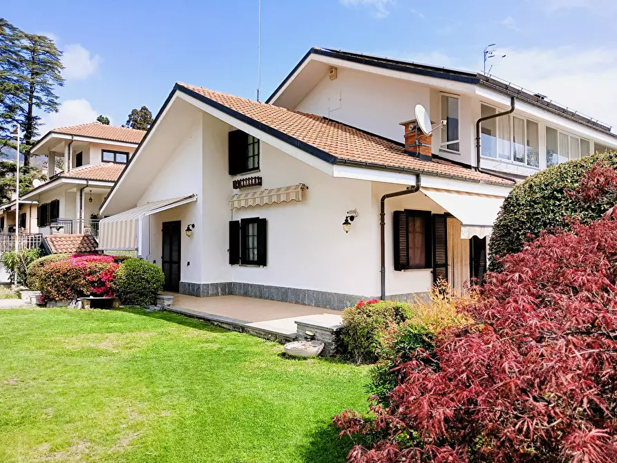 Immagine 1 di Villa in vendita  in Via Monte Palavas 13 a Luserna San Giovanni