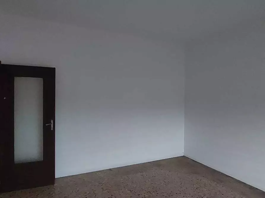 Immagine 9 di Appartamento in vendita  in Corso Cavour 64 a Vercelli