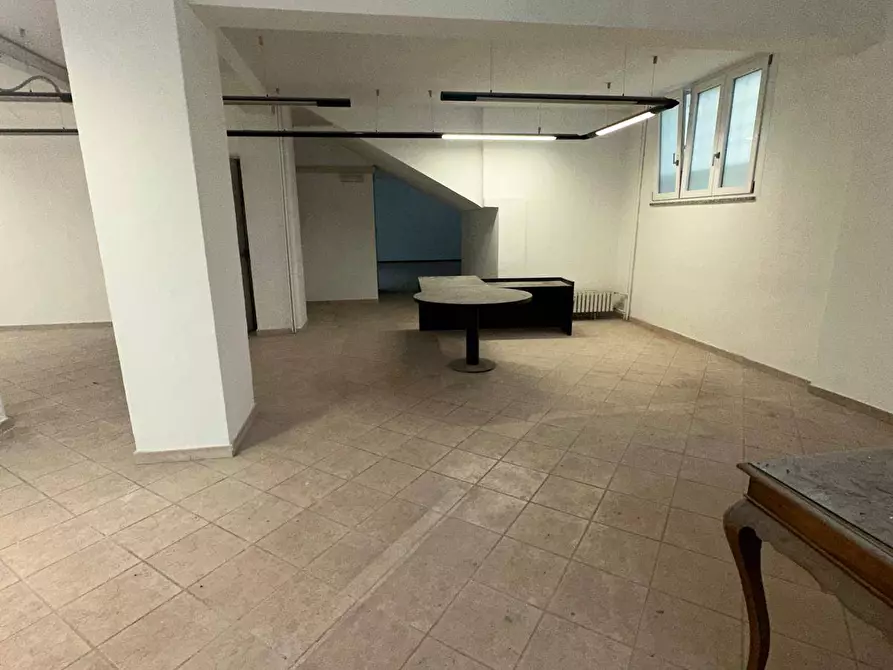 Immagine 19 di Locale commerciale in affitto  in VIA SAN DONATO 73 a Torino