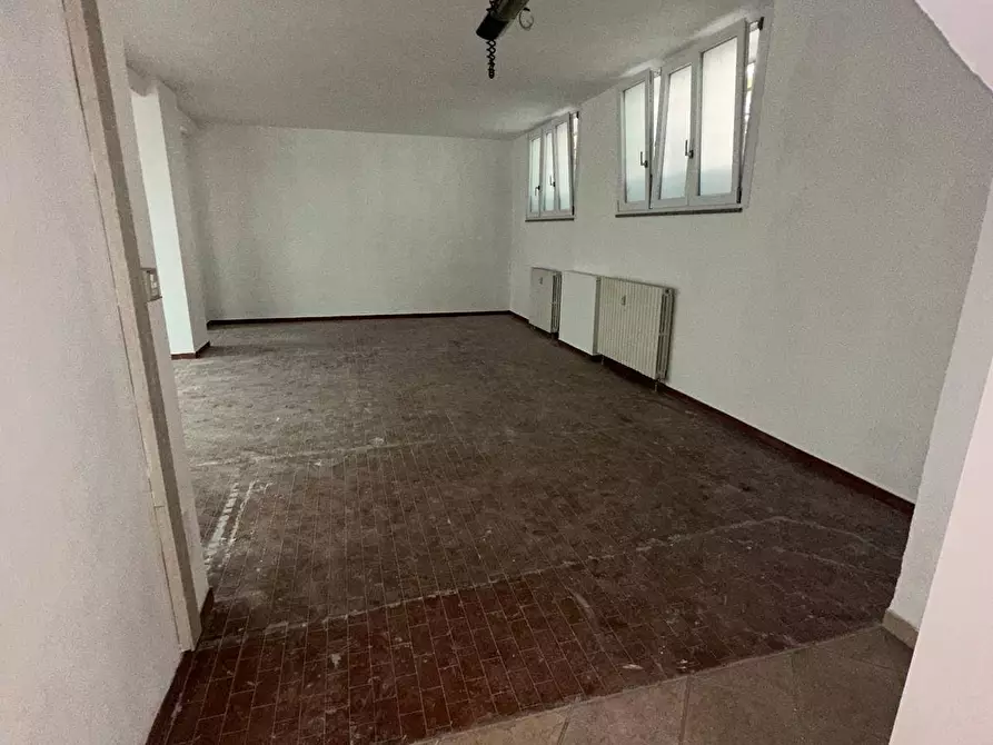 Immagine 27 di Locale commerciale in affitto  in VIA SAN DONATO 73 a Torino