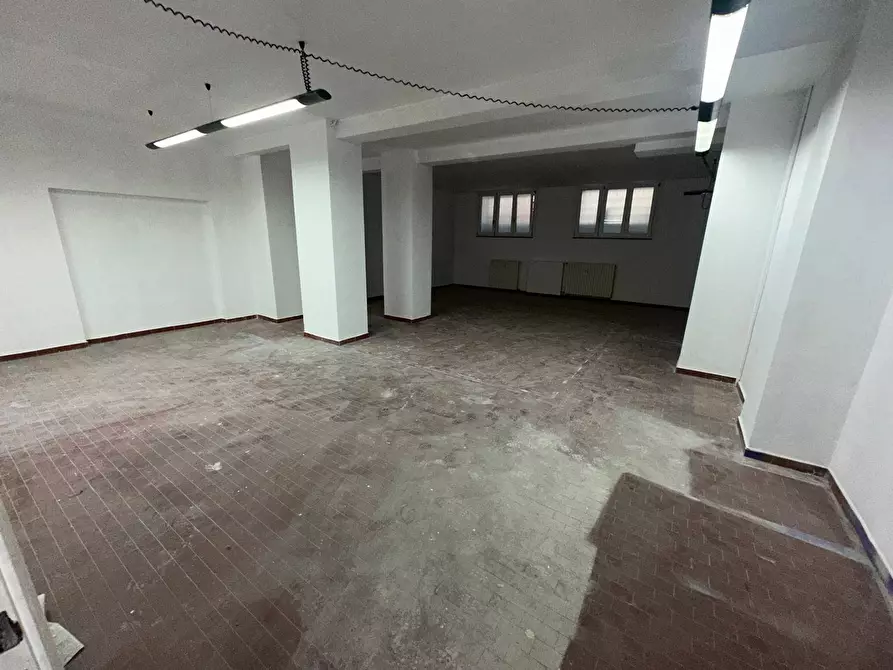 Immagine 33 di Locale commerciale in affitto  in VIA SAN DONATO 73 a Torino