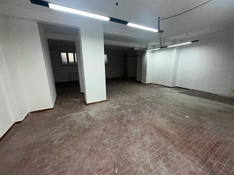Immagine 35 di Locale commerciale in affitto  in VIA SAN DONATO 73 a Torino