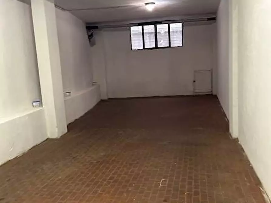 Immagine 7 di Magazzino in vendita  in Via Nallino 42 a Torino