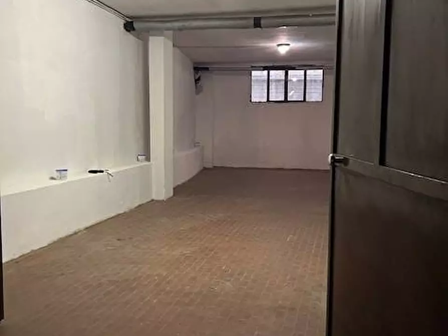 Immagine 6 di Magazzino in vendita  in Via Nallino 42 a Torino