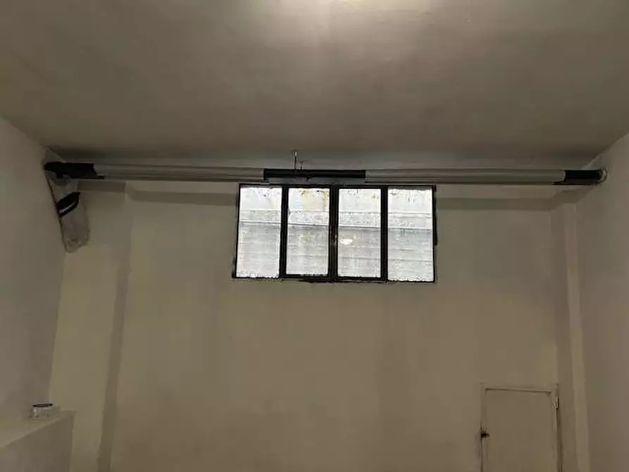 Immagine 11 di Magazzino in vendita  in Via Nallino 42 a Torino