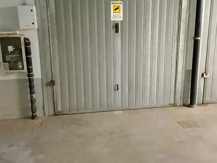 Immagine 3 di Box auto in vendita  in VIA BAZZANINI 15 a Venaria Reale