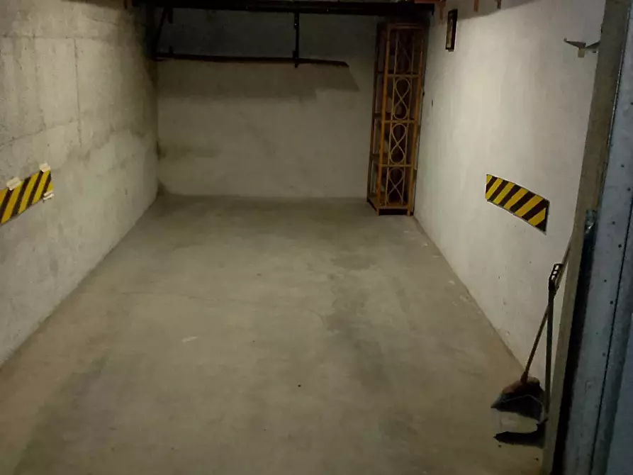 Immagine 9 di Box auto in vendita  in VIA BAZZANINI 15 a Venaria Reale