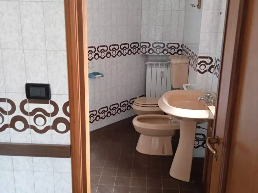 Immagine 13 di Appartamento in affitto  in corso Svizzera 76 a Torino