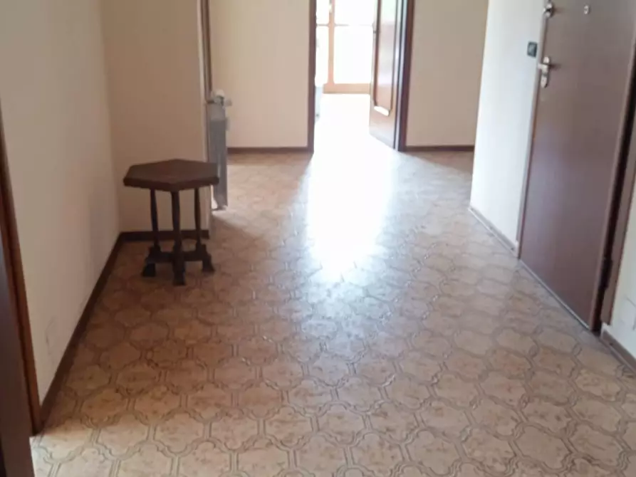 Immagine 17 di Appartamento in affitto  in corso Svizzera 76 a Torino