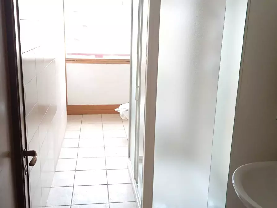 Immagine 18 di Appartamento in affitto  in corso Svizzera 76 a Torino