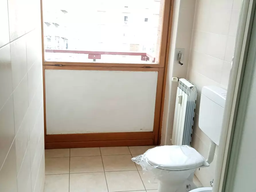 Immagine 20 di Appartamento in affitto  in corso Svizzera 76 a Torino