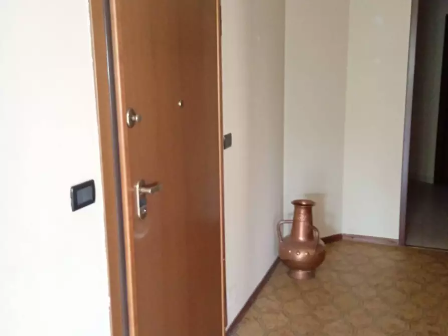 Immagine 31 di Appartamento in affitto  in corso Svizzera 76 a Torino