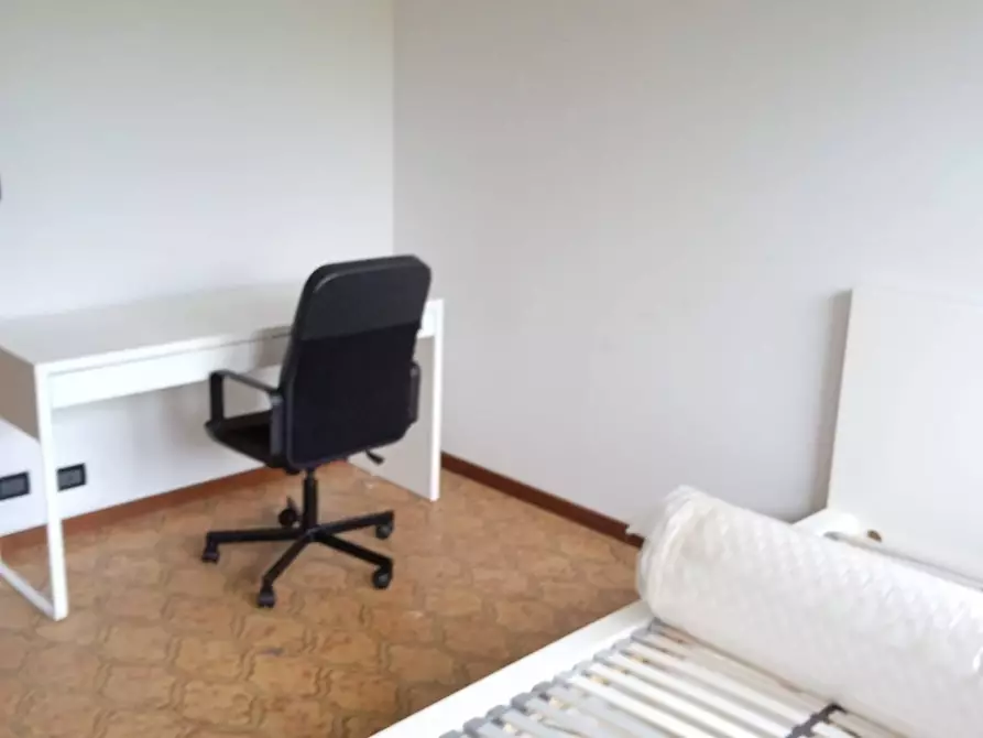 Immagine 36 di Appartamento in affitto  in corso Svizzera 76 a Torino