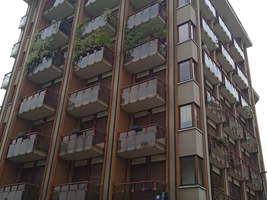 Immagine 43 di Appartamento in affitto  in corso Svizzera 76 a Torino