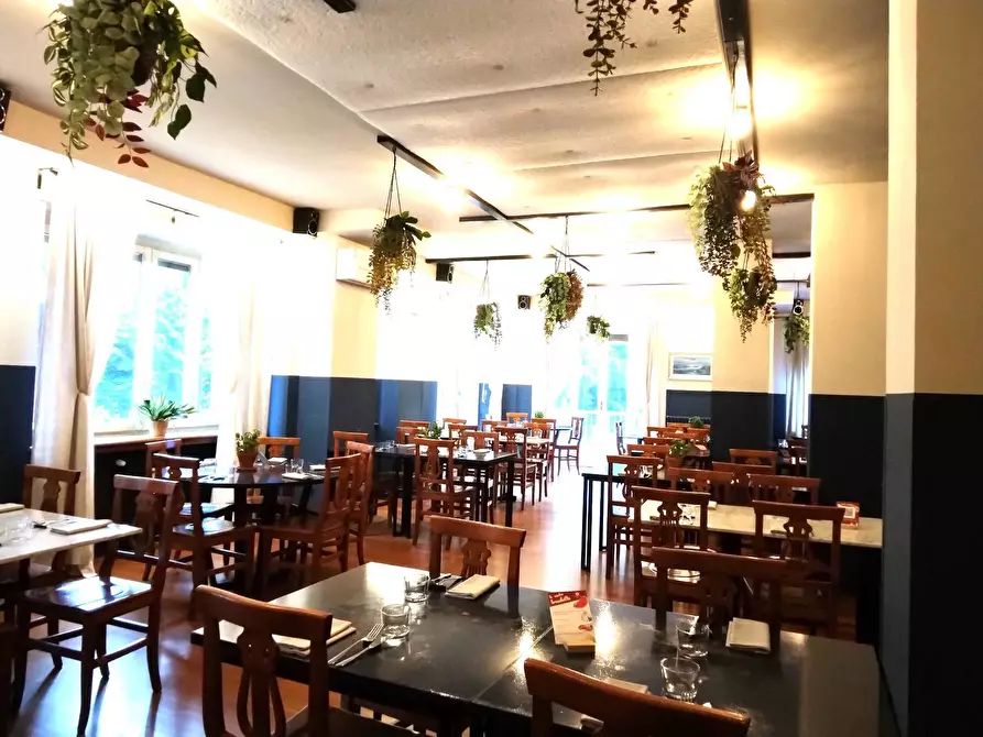 Immagine 22 di Locale commerciale in vendita  in Corso Massimo d'Azeglio 114 a Torino