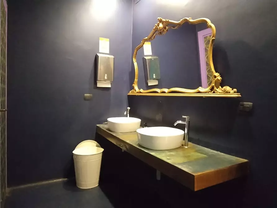 Immagine 37 di Locale commerciale in vendita  in Corso Massimo d'Azeglio 114 a Torino