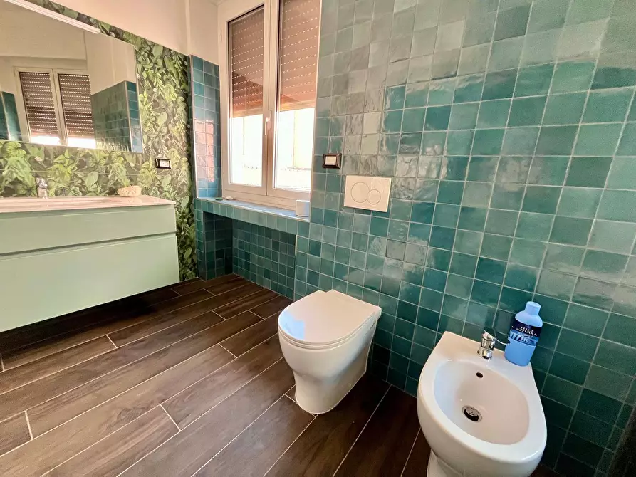 Immagine 14 di Appartamento in vendita  in VIA MAMELI 3 a Ventimiglia