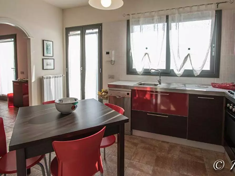 Immagine 4 di Casa semindipendente in vendita  in VIA MONTEFONTANE 35 a Camporosso