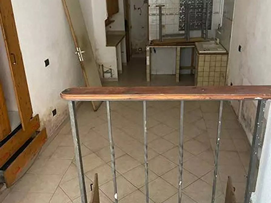 Immagine 3 di Magazzino in vendita  in via piemonte 35 a Ventimiglia