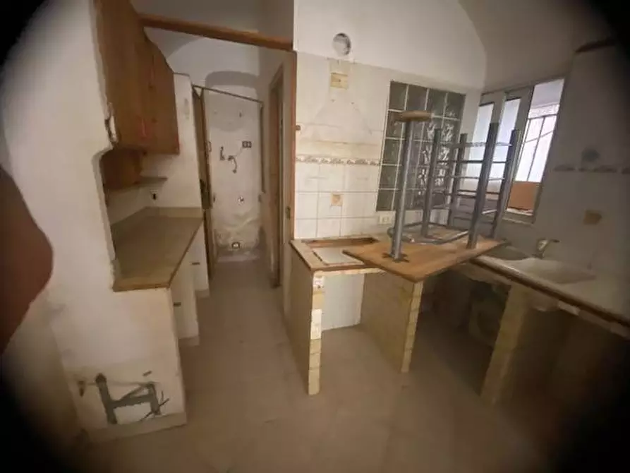 Immagine 6 di Magazzino in vendita  in via piemonte 35 a Ventimiglia