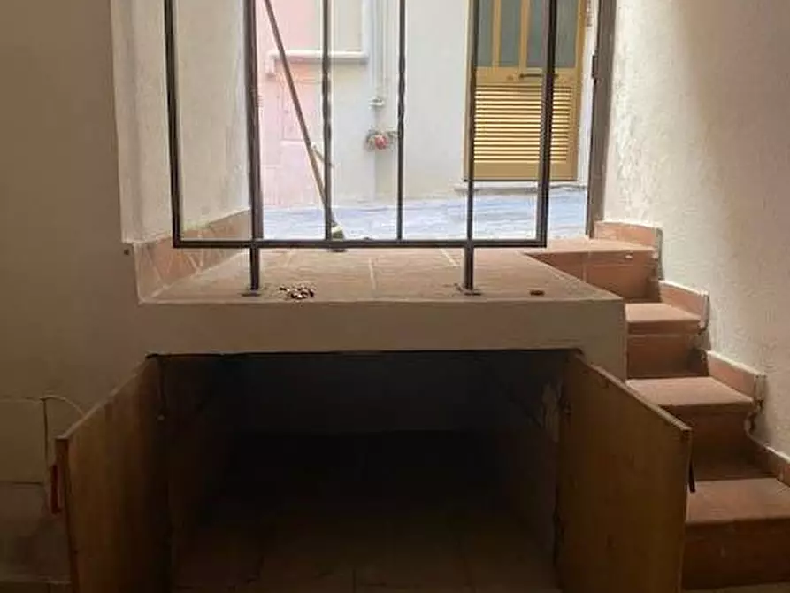 Immagine 8 di Magazzino in vendita  in via piemonte 35 a Ventimiglia