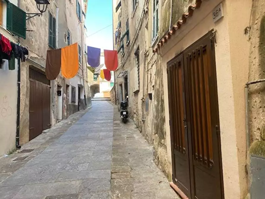 Immagine 1 di Magazzino in vendita  in via piemonte 35 a Ventimiglia